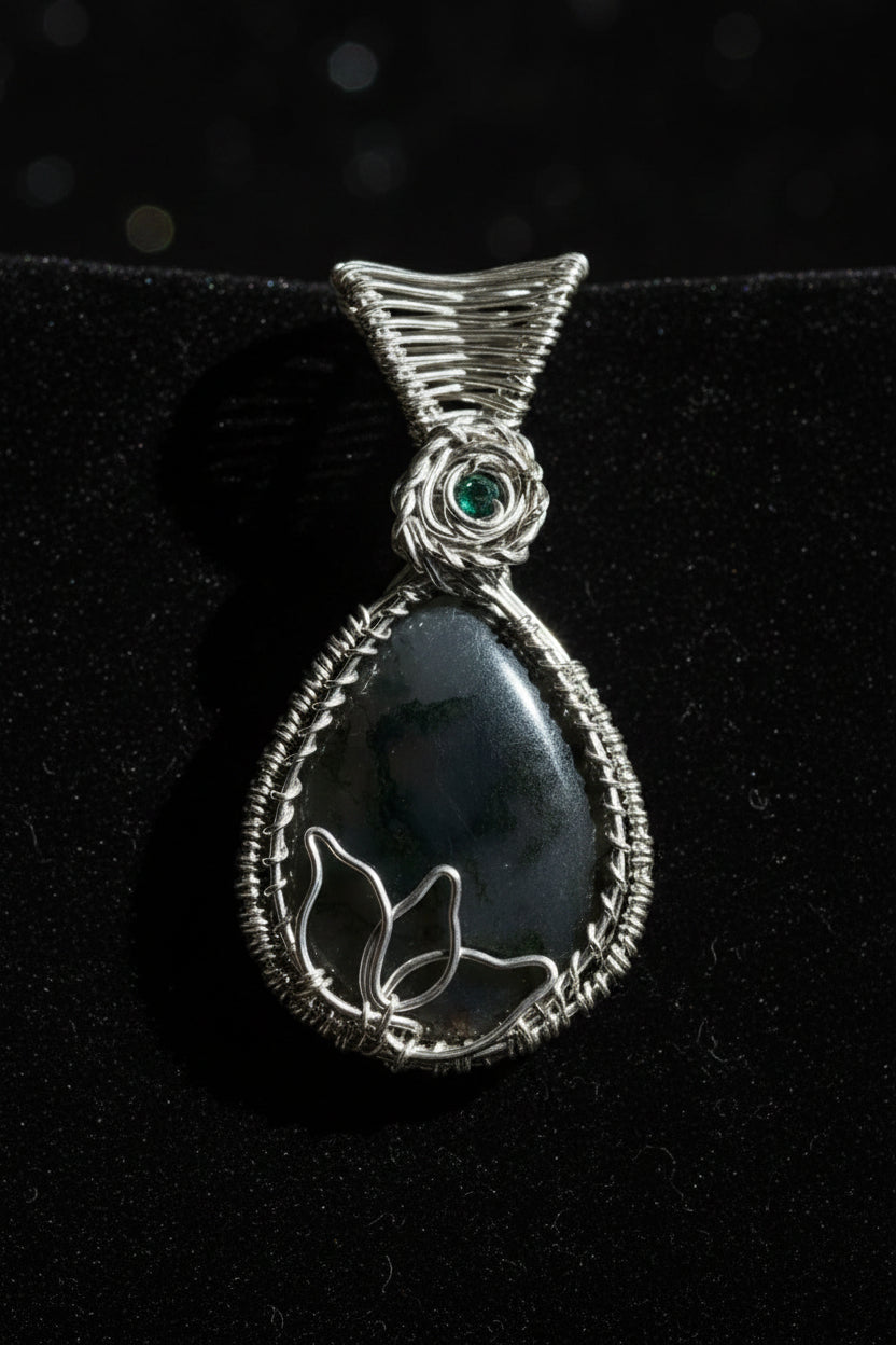 Moss agate pendant