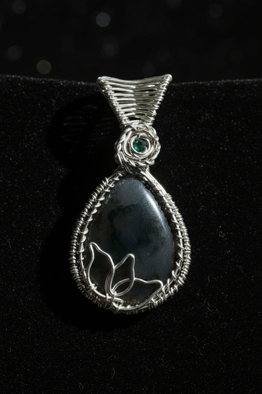 Moss agate pendant