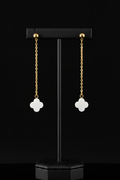 14 kt gold Clover shaped shell dangle earrings