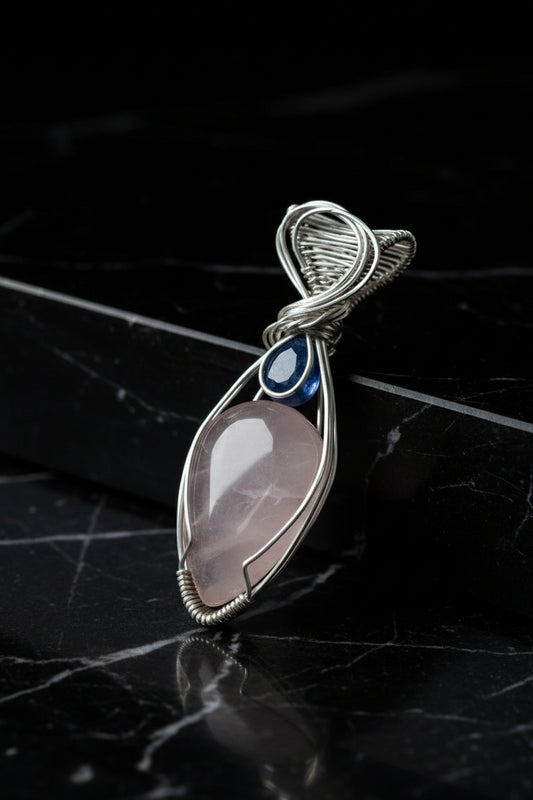 Rose quartz and blue Kyanite pendant